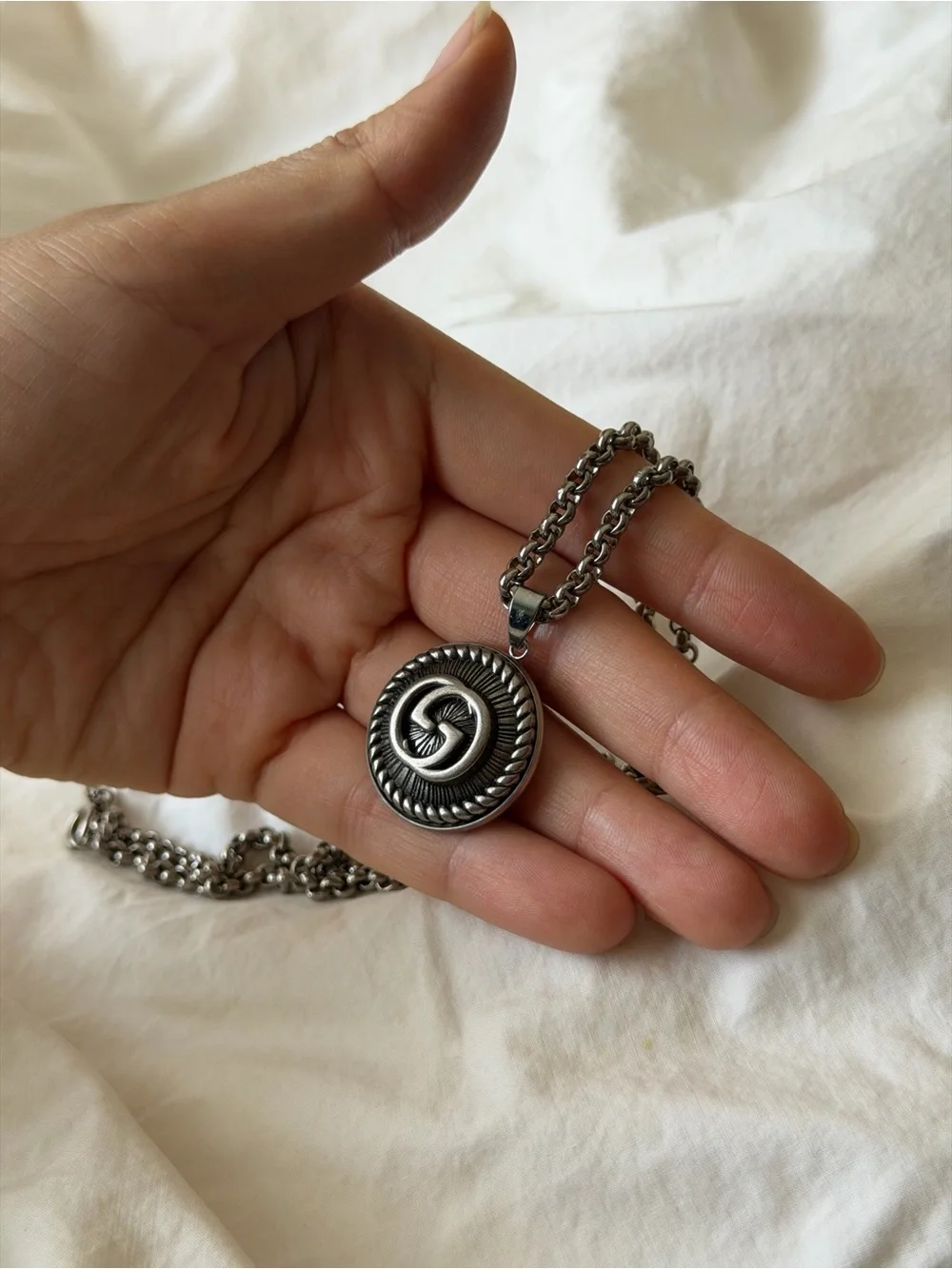 Silver-Tone GUCCI Pendant Chain Necklace